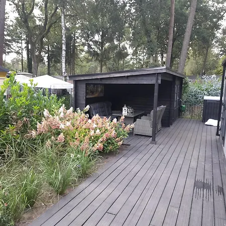 Blissful Chalet Hoenderloo