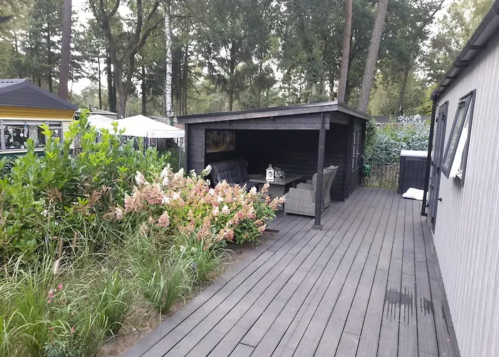 Blissful Chalet Hoenderloo